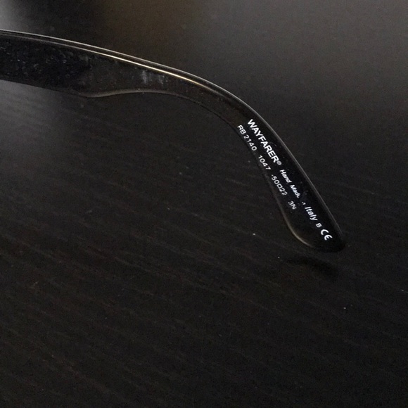 Wayfarer Raybans - Picture 5 of 7